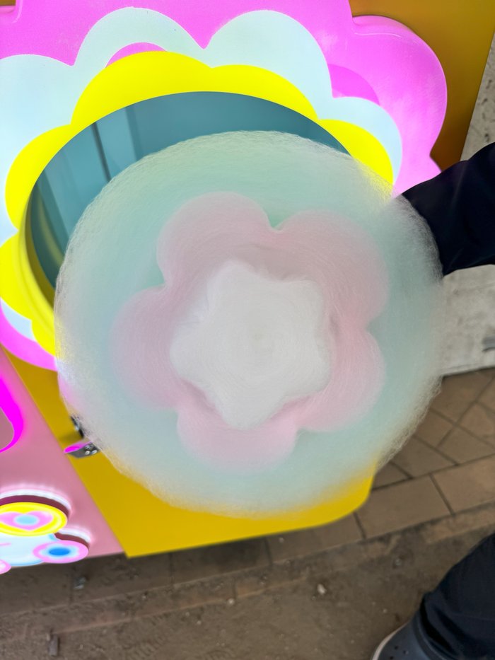 Frisch hergestellte Zuckerwatte, Blüten-Form